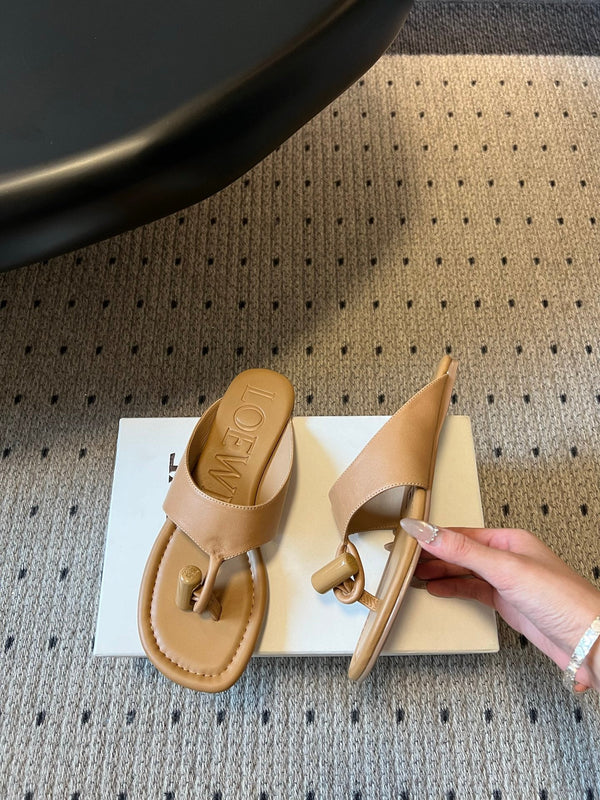 Loew 26 Flip-Flops Light Brown in Cowhide 803538