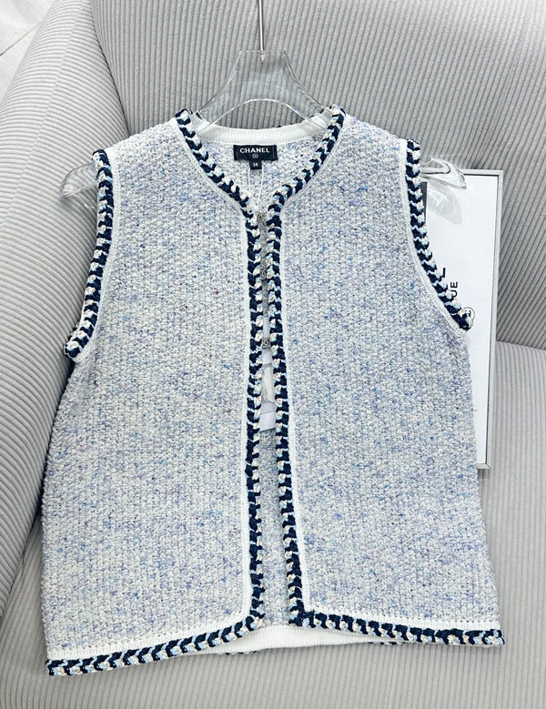 CC 26 Knitted Vest Jacket Light Blue in Wool 387495