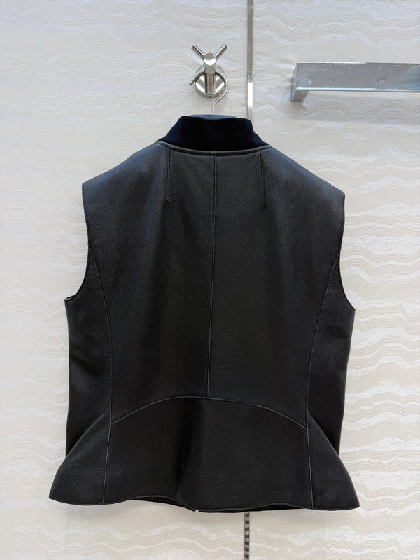 HM Elegant Equestrian-inspired Genuine Jacket Black in Sheepskin