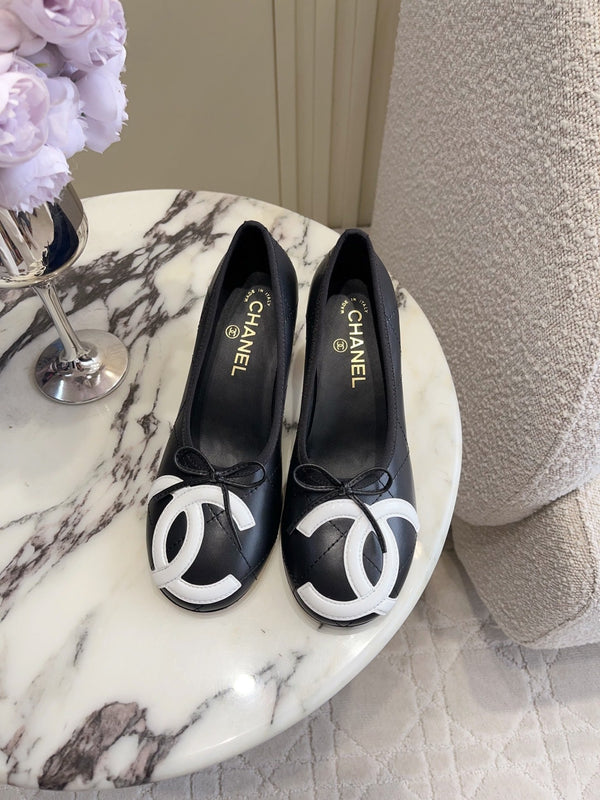 CC 26 Pump with Pearl Heels 65mm Black in Cowhide 808018