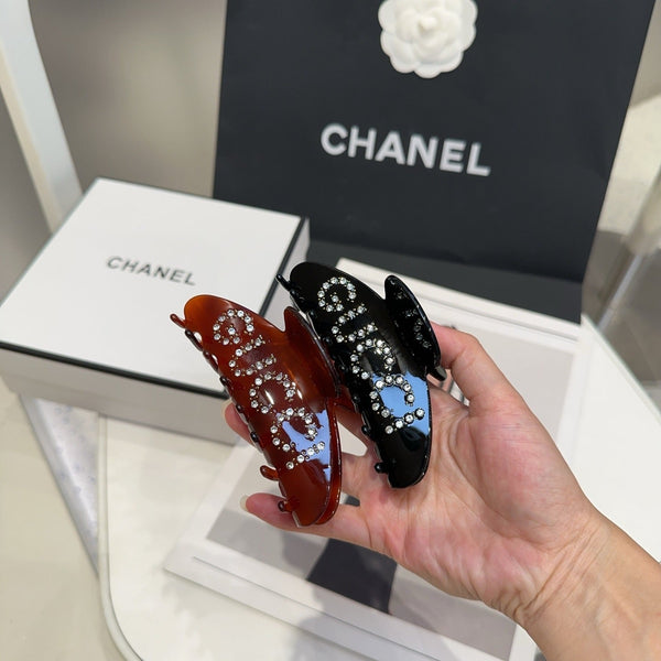 GG Crystal Resin Hair Clip 285061