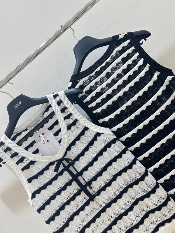 CD 2026 Knit Vest Black And White Bow Detail Tencel 479351
