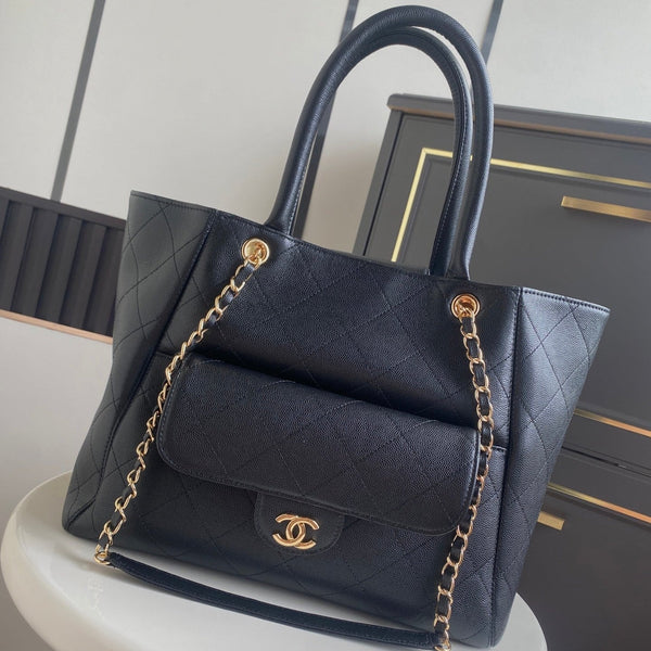CC Tote Bag 39cm Black Caviar Cowhide