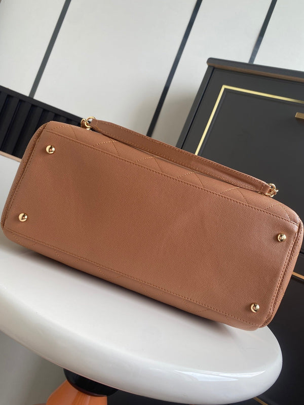 CC Tote Bag 39cm Brown Caviar Cowhide