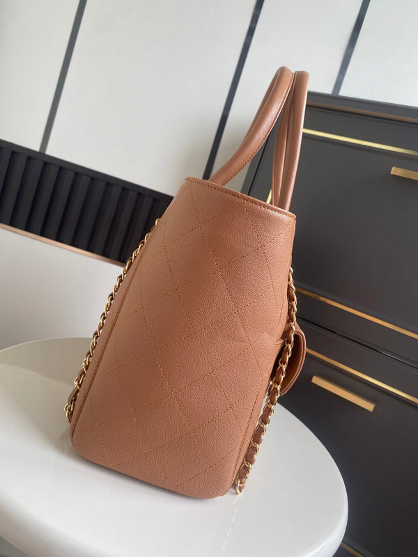 CC Tote Bag 39cm Brown Caviar Cowhide
