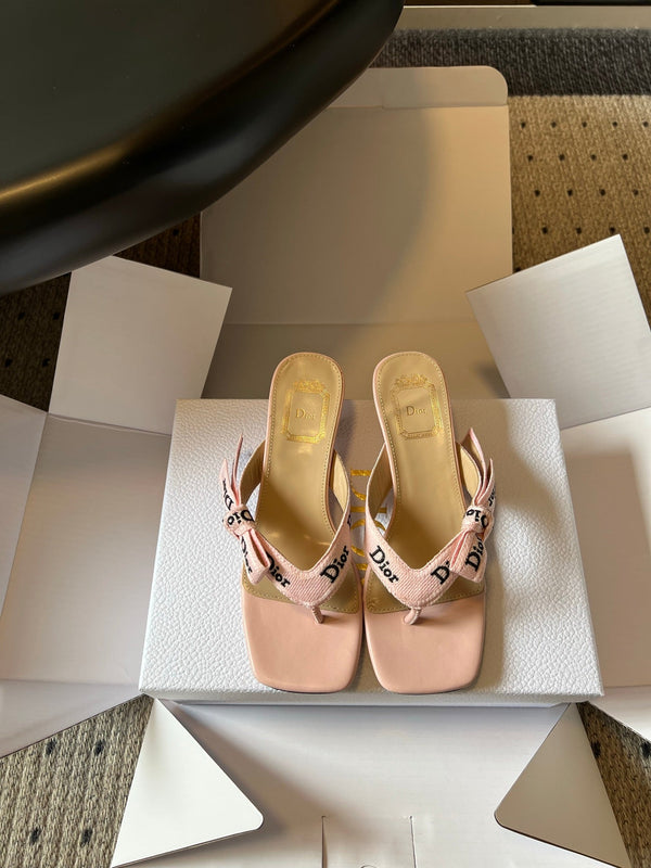 CD Heeled Thong Sandals Light Pink Embroidered Fabric