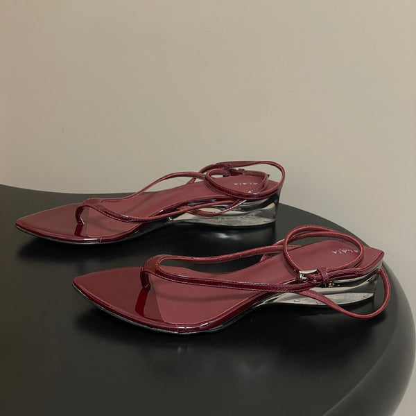 Alaia Thong Sandals Burgundy 3cm Patent Leather 835290