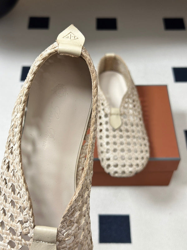 LP 26s Floaty Flats Cream Handwoven Cowhide Leather 235276