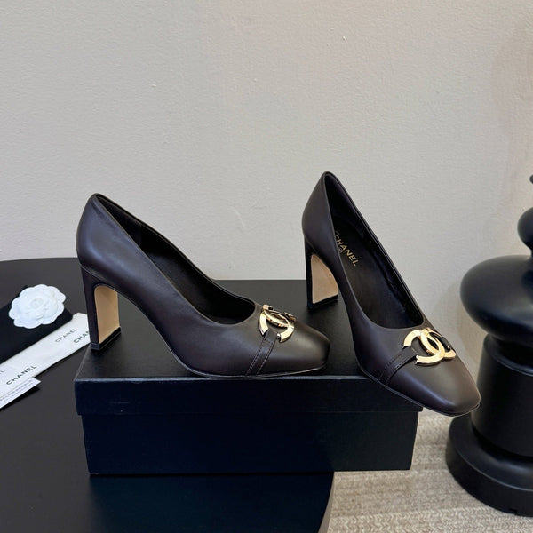 CC 26ss Logo Square-Toe Pumps Dark Brown Lambskin 835684