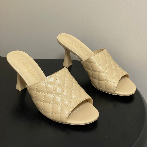 CC Quilted Heeled Sandal 8cm Begie Lambskin 834718