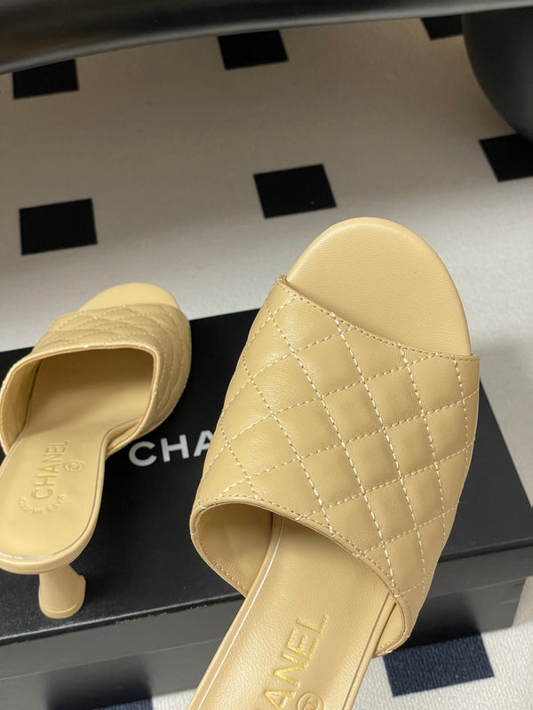 CC Quilted Heeled Sandal 8cm Begie Lambskin 834718