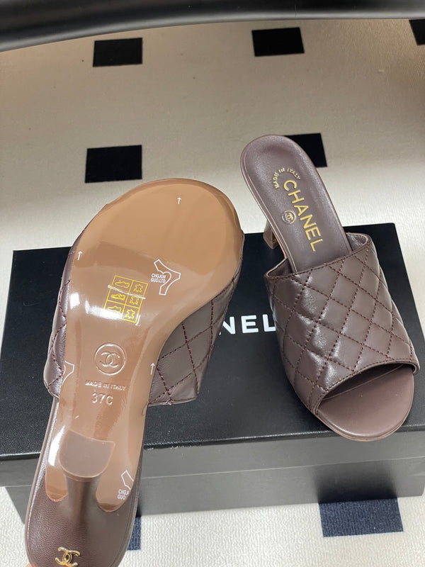 CC Quilted Heeled Sandal 8cm Dark Brown Lambskin 834717