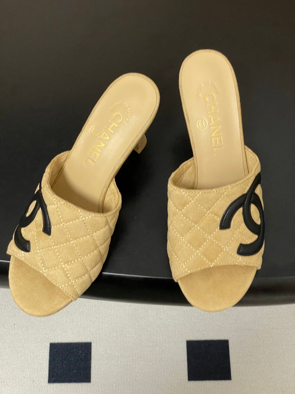 CC 26A Logo Quilted Heeled Sandals 8cm Begie Black Suede 834705
