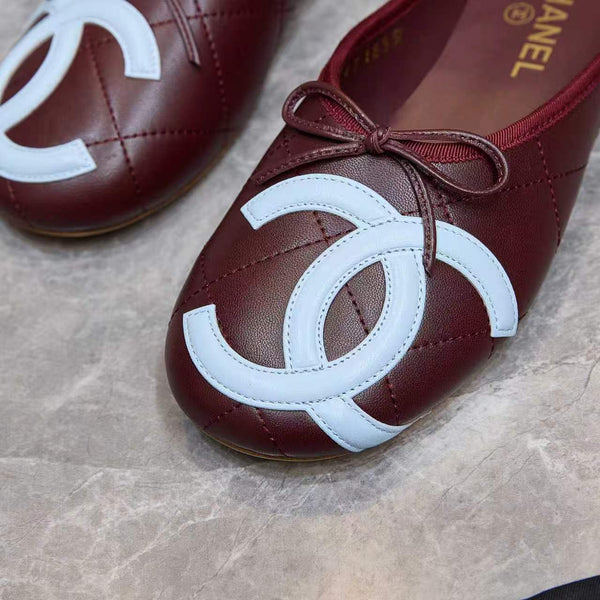 CC Coco Beach 26SS Flat Mules Burgundy Quilted Lambskin Blue Logo 840267