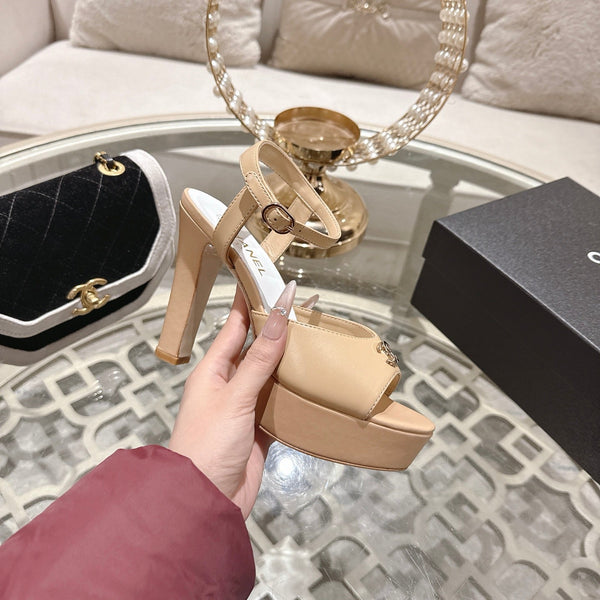 CC 2026 Platform Sandals 11cm Begie Sheepskin 834298