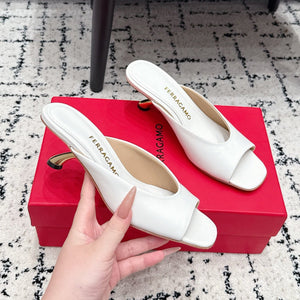 FG 26SS Logo Peep Toe Mules 5.5cm White Lambskin 858415