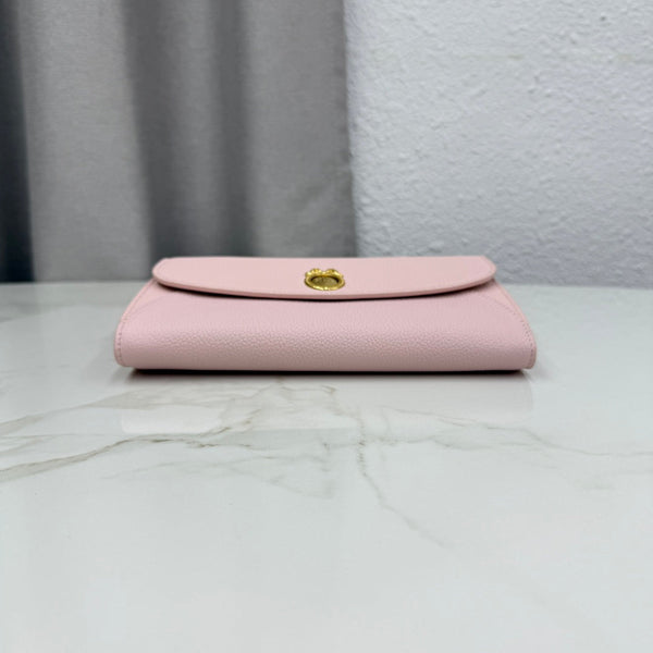 CD Médaillon Envelope Pouch 20.5cm Pink Cowhide Leather GHW 158548