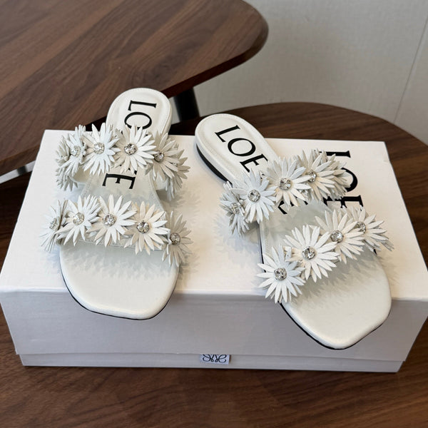 Loew Paula's Ibiza Petal Flower Flat Sandals White Leather889895