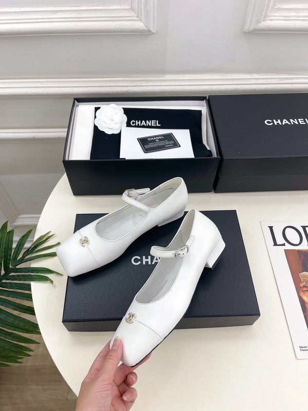 CC Square Toe Mary Jane Flats 2.5cm White Lambskin Leather 892197