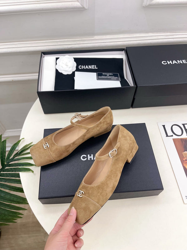 CC Square Toe Mary Jane Flats 2.5cm Beige Suede 891752