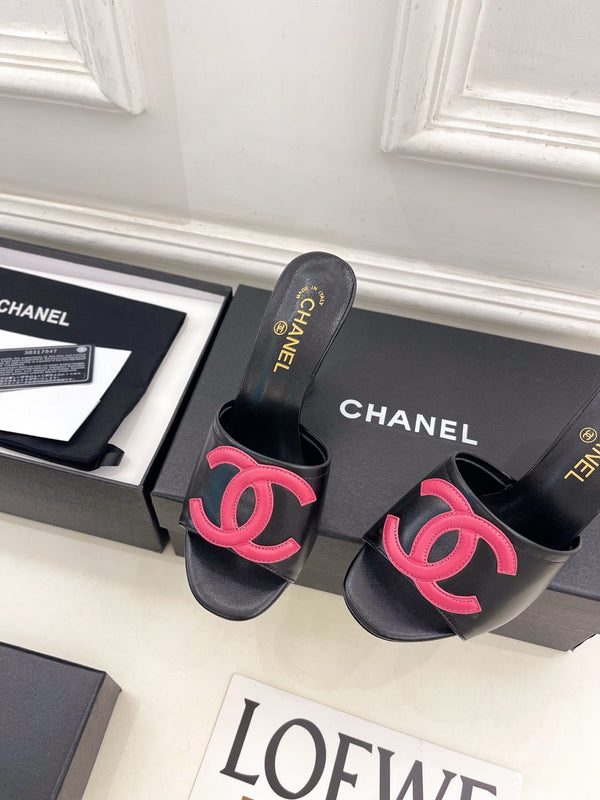 CC Double C Mules 9.5cm Black Pink Leather 891676
