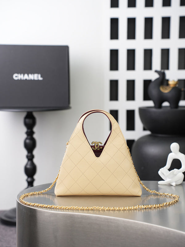CC 26A Shopping Bag 23cm Light Beige Lambskin