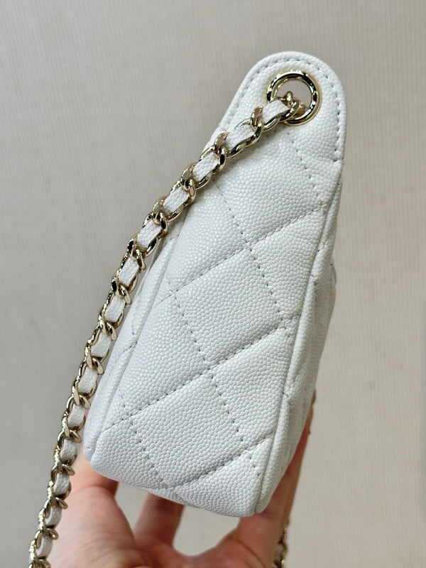 CC 25s Classic Clutch With Chain White Caviar Leather