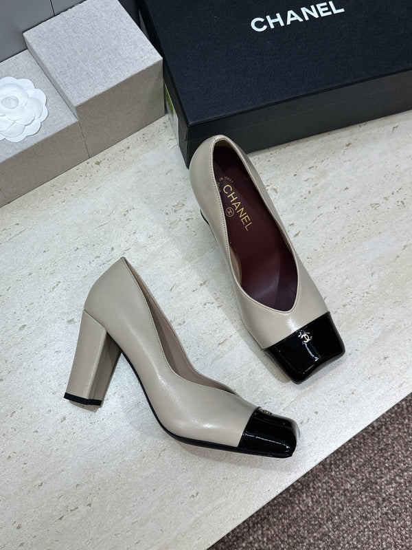 CC Square Toe Block Heel Pumps 90mm Beige Black Patent Leather 896861
