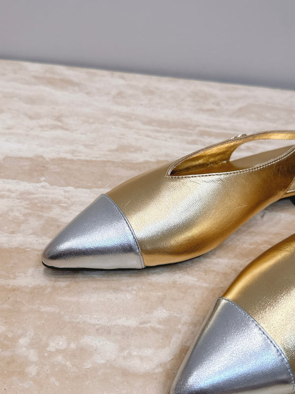 CC Métiers d'Art 2026 Slingback Flats Gold Metallic Lambskin 898972
