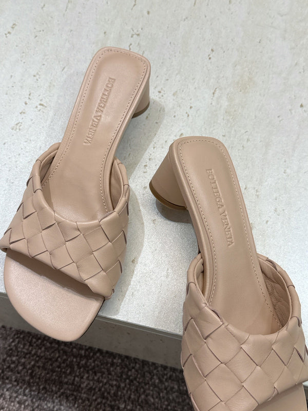 BV 26s Blink Intrecciato Mules 4.5cm Beige Leather 896573