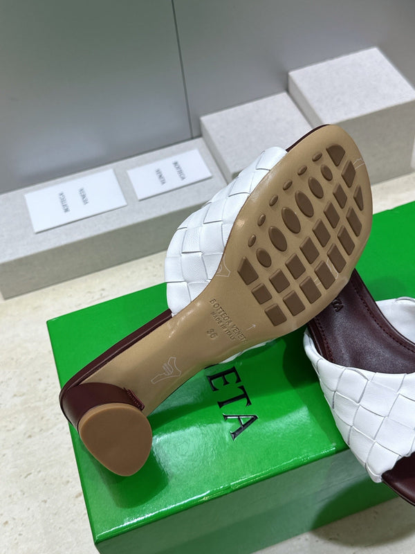 BV 26s Blink Intrecciato Mules 4.5cm White Brown Leather 896572