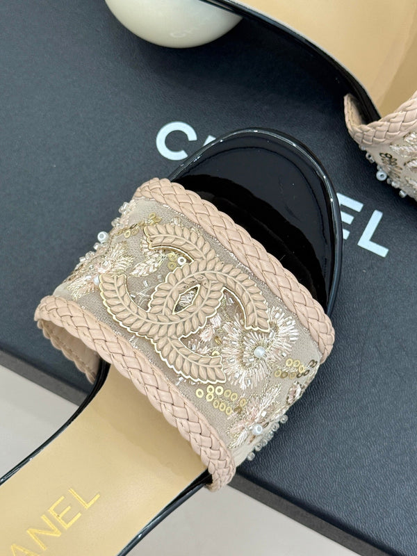 CC Pearl Heel Beaded Embroidered Mules Beige Lambskin 904680