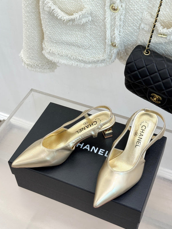 CC 26A Pointed Toe Slingback Pumps Gold Patent Cowhide 904672