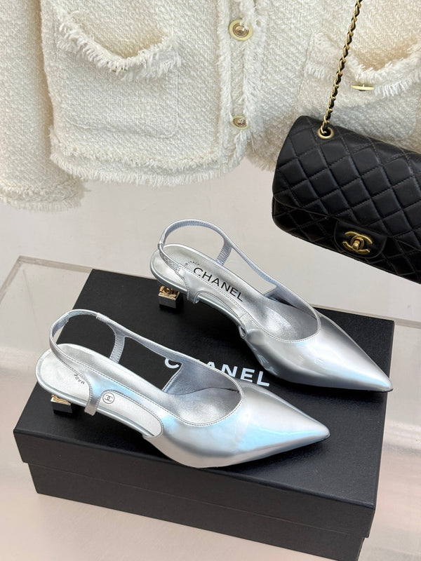 CC 26A Pointed Toe Slingback Pumps Silver Patent Cowhide 904671