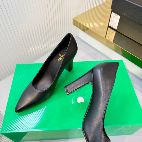 CC 26s Pumps 8.5cm Black Lambskin 924309