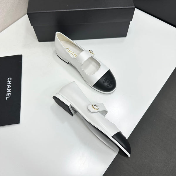CC Mary Jane Flats White Black Leather 925645