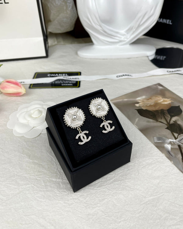CC Earrings 284874