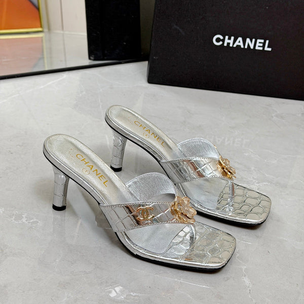 CC 26A Camellia Double C Thong Sandals 8.5CM Silver Stone-Grain Cowhide 938255