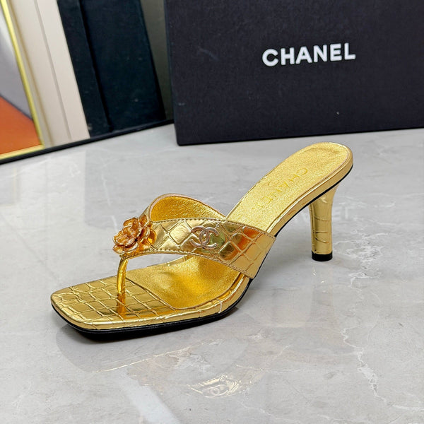 CC 26A Camellia Double C Thong Sandals 8.5CM Gold Stone-Grain Cowhide 938254