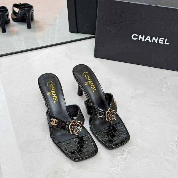 CC 26A Camellia Double C Thong Sandals 8.5CM Black Stone-Grain Cowhide 938251