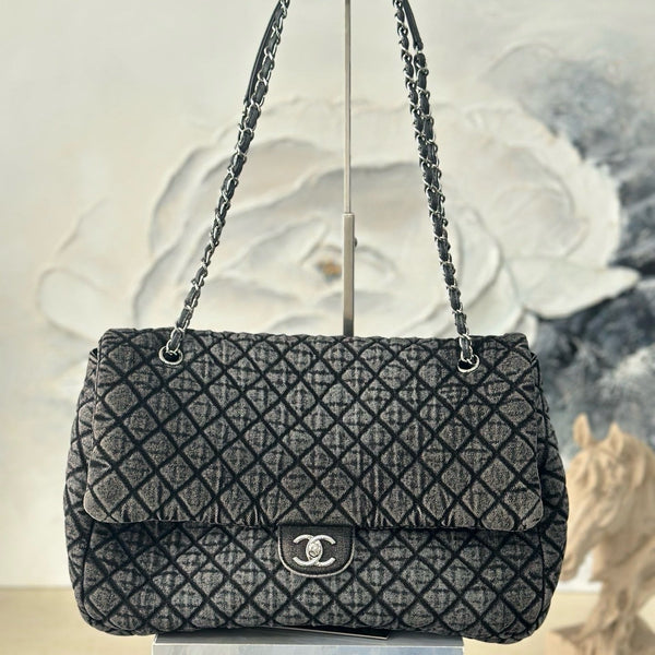 CC Quilted 38.5cm Maxi Flap Bag Grey Imported Denim Jeans 162939