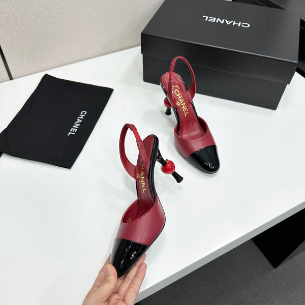 CC Métiers d'Art Apple Slingback Pumps Burgundy Black Leather 944651