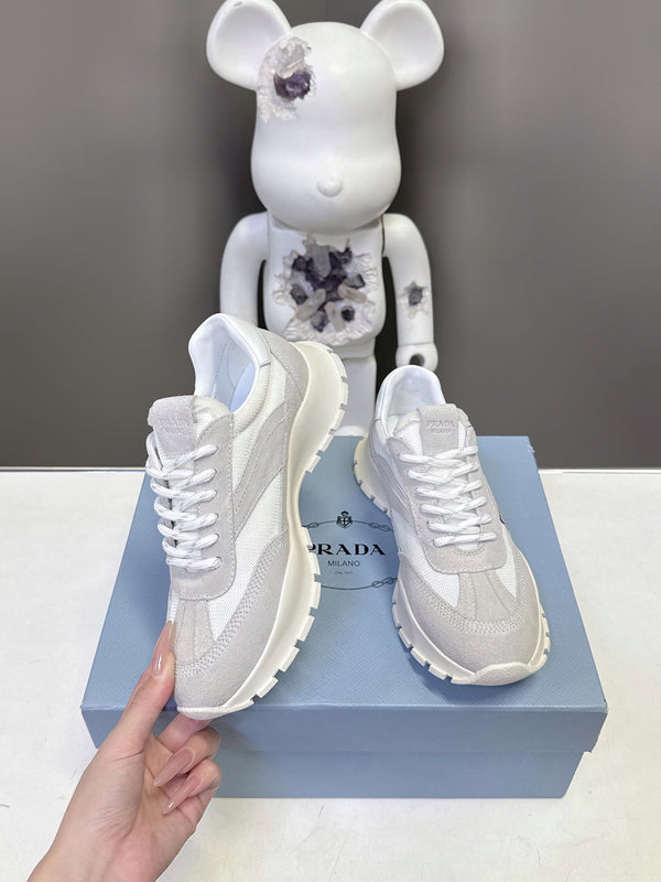 Prad 26ss Milano Logo Label Sneakers Off-White & Light Gray Mesh Suede 951933