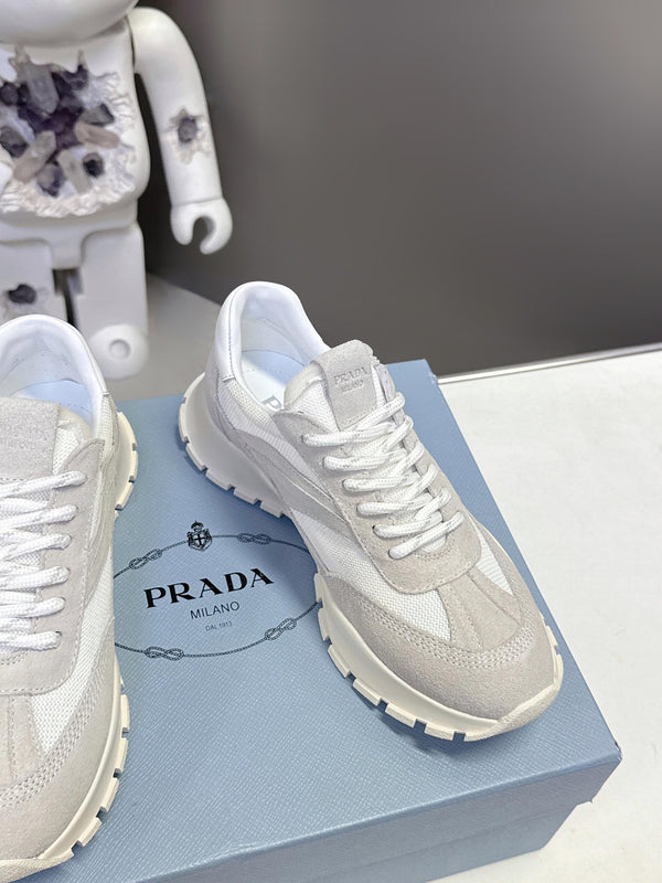 Prad 26ss Milano Logo Label Sneakers Off-White & Light Gray Mesh Suede 951933