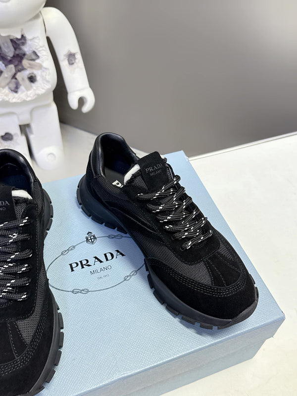 Prad 26ss Milano Logo Label Sneakers Black Mesh Suede 951932