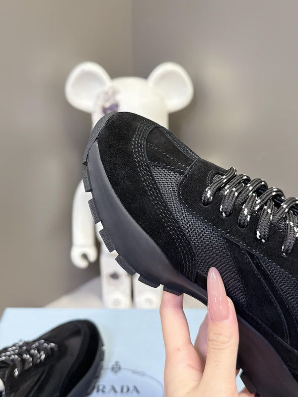 Prad 26ss Milano Logo Label Sneakers Black Mesh Suede 951932