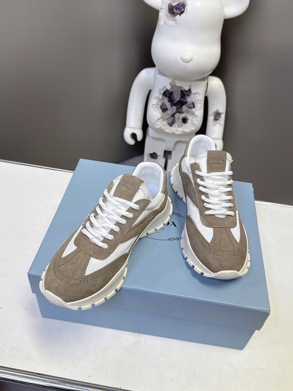 Prad 26ss Milano Logo Label Sneakers Light Brown White Mesh Suede 951931