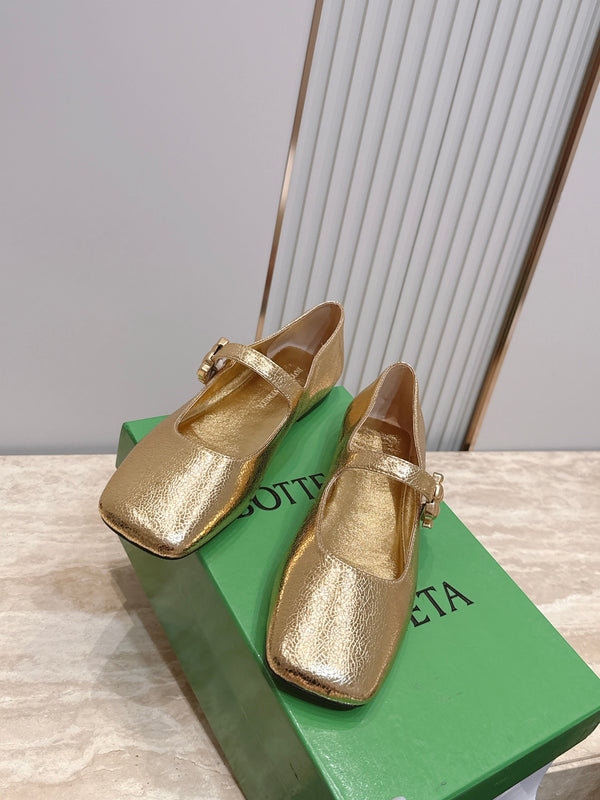 BV Charlotte Mary Jane Flat Gold Cowhide Leather 954582