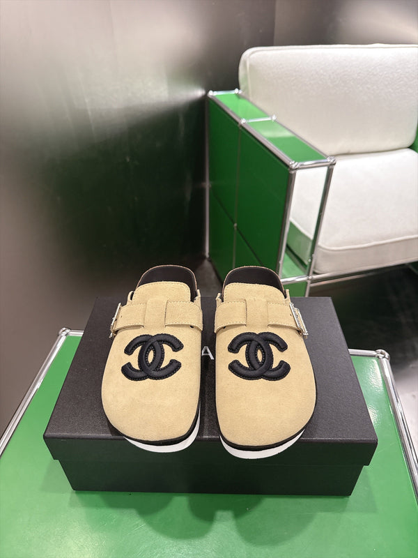 CC Slip-On Mules Crystal Buckle Beige Suede 960364
