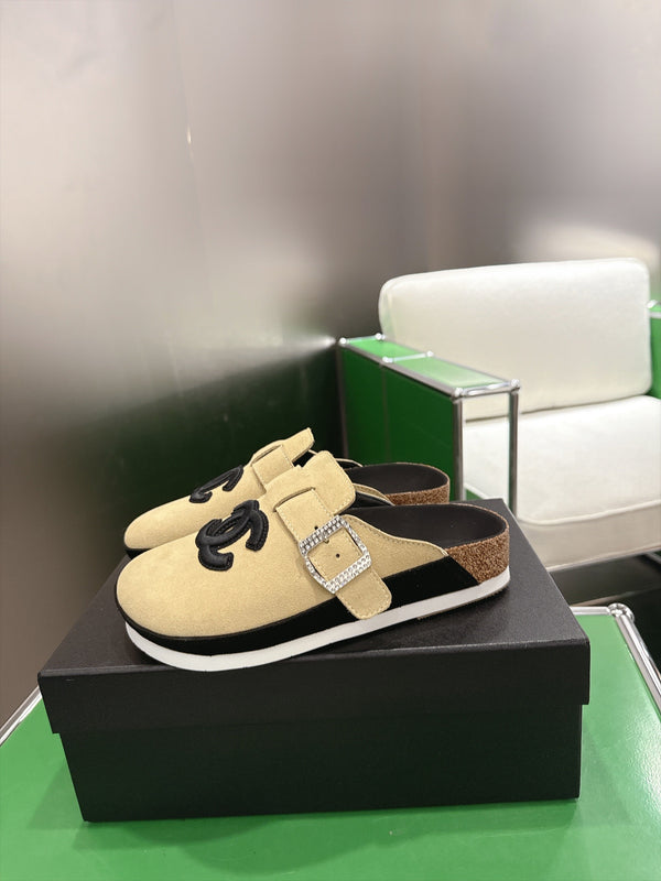 CC Slip-On Mules Crystal Buckle Beige Suede 960364